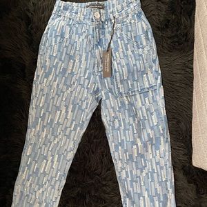 LADDER EFFECT STRAIGHT LEG JEANS - BLUE